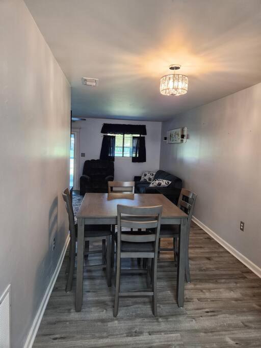 Appartamento Townhouse Of Tranquility Little River Esterno foto