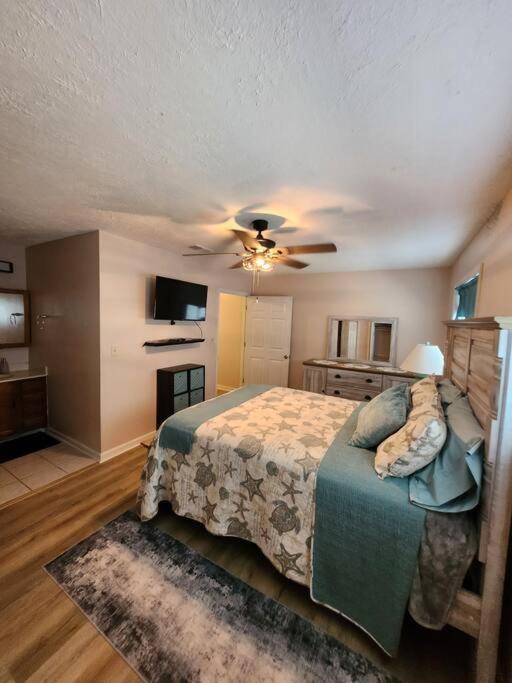 Appartamento Townhouse Of Tranquility Little River Esterno foto